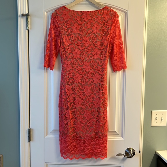 Lace Carmen Marc Valvo Dress - Picture 2 of 6